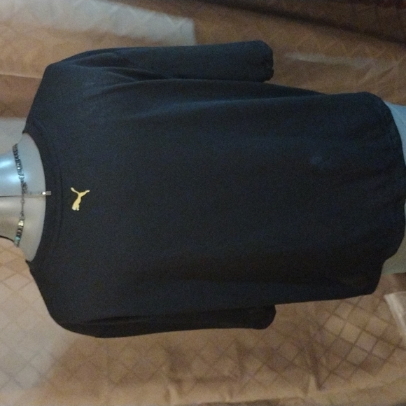 PUMA Women's Black Paint Splatter Crop Top Tee Size Medium EUC - Picture 4 of 7